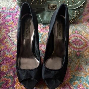 Steve Madden Elegant Black Peep Toe Heels